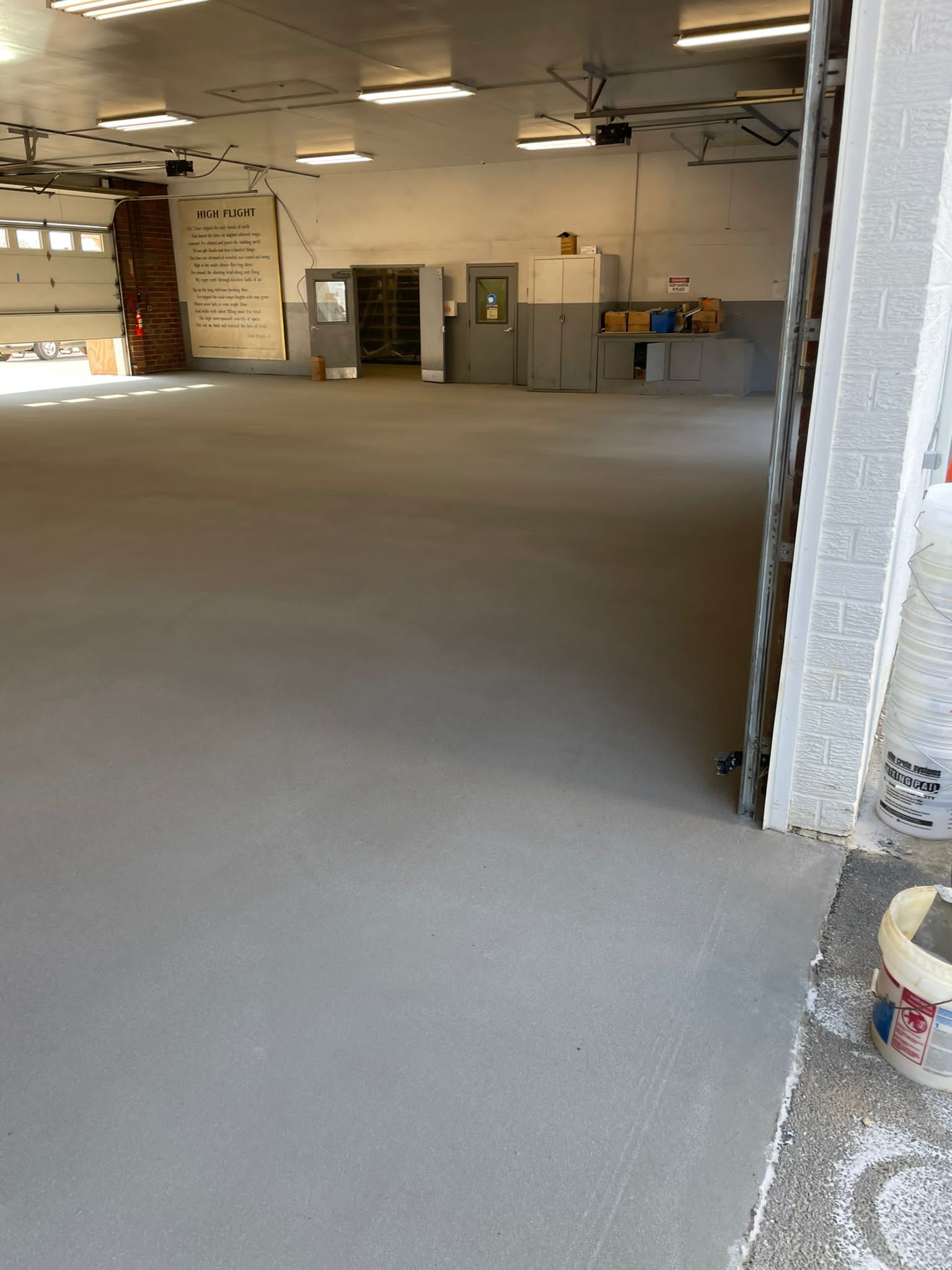 Garage Epoxy Coating with Quartz Broadcast - Oldstonerestoration