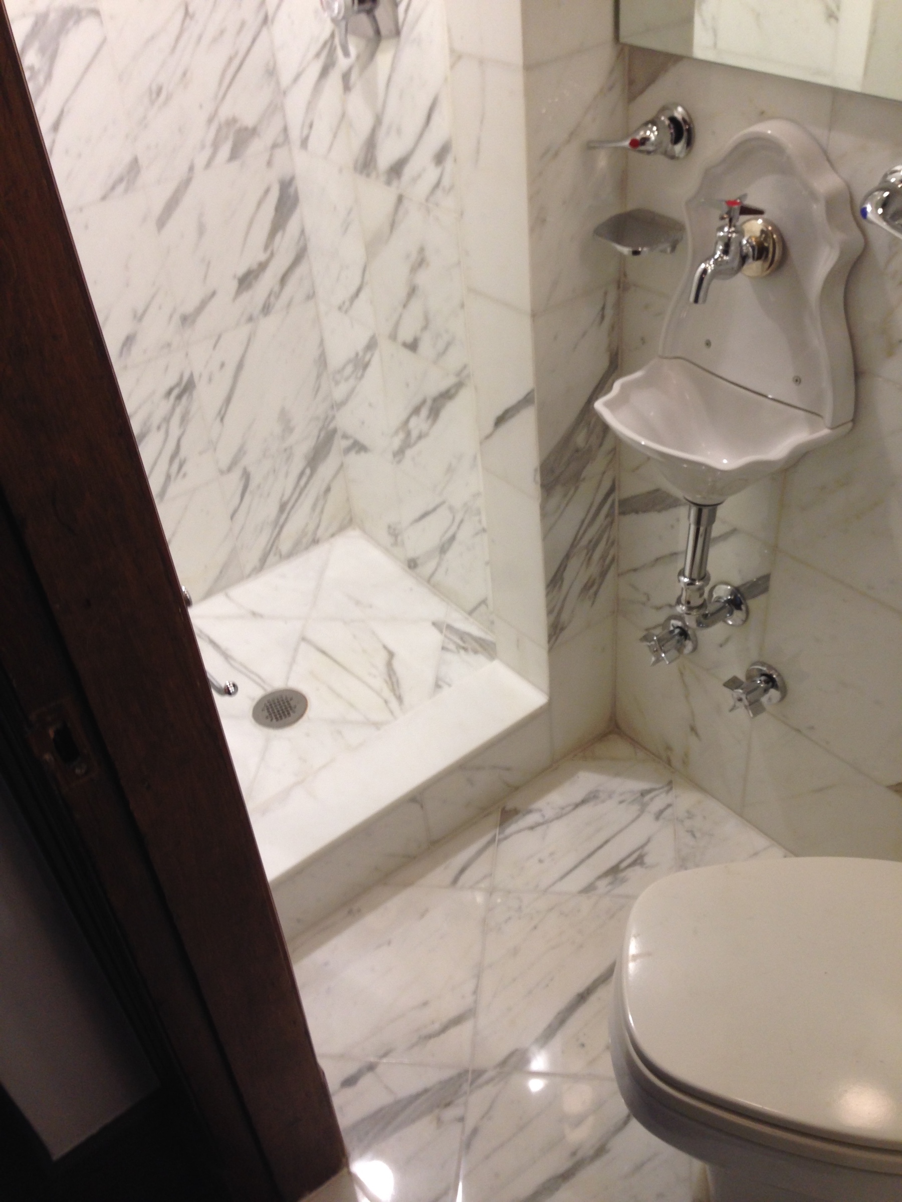 Marble Bathroom Restoration - Oldstonerestoration