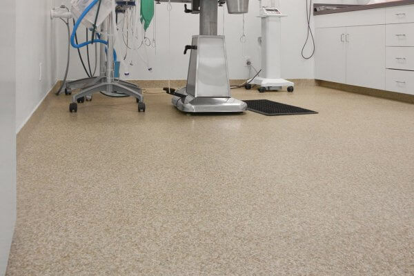 How much does it cost to epoxy a floor?